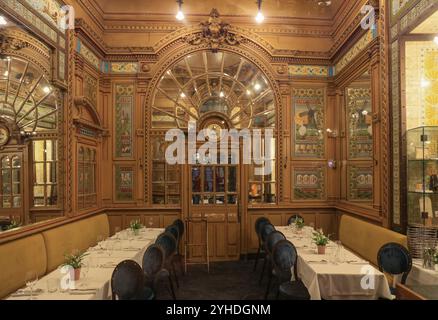 Art Nouveau brasserie La Cigale on Place Graslin in the evening, Nantes, Loire-Atlantique department, Pays de la Loire region, France, Europe Stock Photo