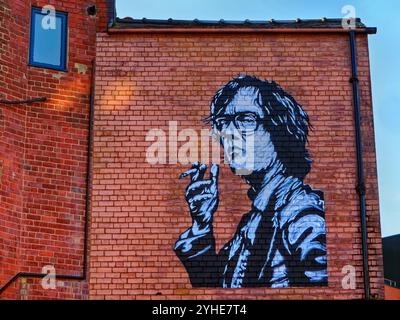 UK, South Yorkshire, Sheffield, Kelham Island, Jarvis Cocker Mural on the Fat Cat Pub. Stock Photo