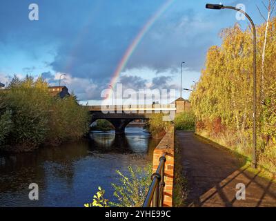 UK, South Yorkshire, Sheffield, River Don at Five Weirs Walk and Abyssinia Bridge. Stock Photo