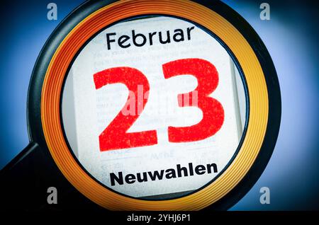 Neuwahlen am 23. Februar 2025, Einigung auf einen Wahltermin, Kalender, Berlin, November 2024 Deutschland, Berlin, 2024, Neuwahlen am 23. Februar 2025, Lupe zeigt den Termin im Kalender, Bundestagswahl, Politik, *** New elections on February 23, 2025, Agreement on an election date, Calendar, Berlin, November 2024 Germany, Berlin, 2024, New elections on February 23, 2025, Magnifying glass shows the date in the calendar, Bundestag election, Politics, Stock Photo