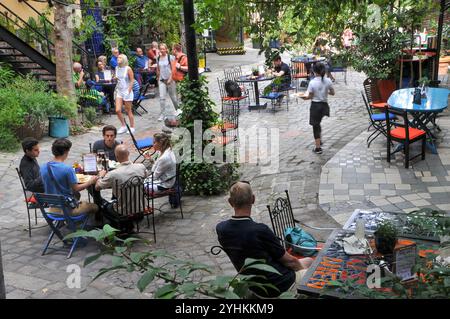 View of the bar of the Kunst Haus (House of Art) in Vienna: the Hundertwasser Museum Stock Photo