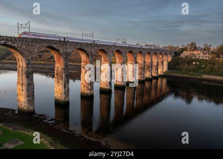 The Royal Border Bridge which carries the main east coast rail link across the River Tweed Stock Photo