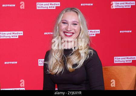 Helena Zengel beim Kinoprogrammpreis NRW am 13.11.2024 in Koeln Stock