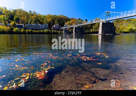 Low Angle View of the Bulls Island Foot Bridge Over the Delaware River, New Jersey Stock Photo
