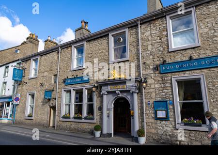 British pub, The Golden Lion Inn public house on Duke street in the market town of Settle,Yorkshire Dales,England,UK,2024 Stock Photo