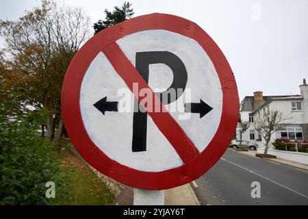 hand painted no parking sign Carrigart, county donegal, republic of ireland Stock Photo