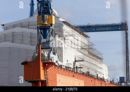 Schiffsbau im Hamburger Hafen Stock Photo