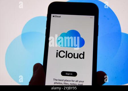 London, UK. 14th November 2024. Apple has been sued by consumer rights group 'Which?' over iCloud, claiming that it is "trapping" customers into using the storage service. The lawsuit could result in 40 million UK customers receiving a payout. Credit: Vuk Valcic/Ģ����ý Live News Stock Photo