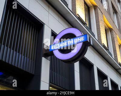 Elizebeth Line Sign, Bond Street Elizabeth Line Station, London, England, UK, GB. Stock Photo