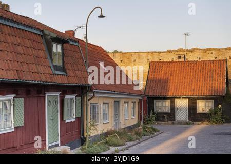 Old houses and city walls, former Hanseatic city of Visby, UNESCO World Heritage Site, Gotland Island, Sweden, Europe Stock Photo