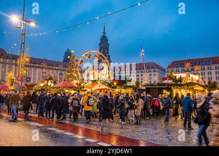 Dresden, Germany - December 10, 2022. Dresdner striezelmarkt - Altmarkt - traditional christmas market Stock Photo