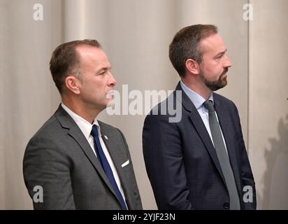 Pressekonferenz zum Spatenstich Neue Residenz Salzburg Museum - Belvedere Salzburg, fotografiert am 12.11.2024. - Das Bild zeigt v.l.n.r.: Bürgermeister der Stadt salzburg Bernhard Auinger und Landeshauptmannstellvertreter des österreichischen Bundeslandes Salzburg Stefan Schnöll 2024 - Pressekonferenz zum Spatenstich Neue Residenz Salzburg Museum - Belvedere Salzburg, am 12.11.2024. *** Press conference on the ground-breaking ceremony for the New Salzburg Residence Museum Belvedere Salzburg, photographed on 12 11 2024 The picture shows from left to right Mayor of the City of Salzburg Bernhard Stock Photo