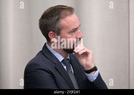 Pressekonferenz zum Spatenstich Neue Residenz Salzburg Museum - Belvedere Salzburg, fotografiert am 12.11.2024. - Das Bild zeigt den Landeshauptmannstellvertreter des österreichischen Bundeslandes Salzburg Stefan Schnöll 2024 - Pressekonferenz zum Spatenstich Neue Residenz Salzburg Museum - Belvedere Salzburg, am 12.11.2024. *** Press conference for the ground-breaking ceremony for the New Residence Salzburg Museum Belvedere Salzburg, photographed on 12 11 2024 The picture shows the Deputy Governor of the Austrian province of Salzburg Stefan Schnöll 2024 Press conference for the ground-breakin Stock Photo