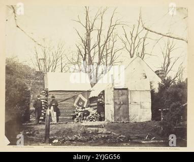 Residence Chief Quartermaster Third Army Corps, Brandy Station. James Gardner; American, born Scotland, 1832-after 1865. Date: 1863. Dimensions: 17.7 x 22.9 cm (image); 31.1 x 44.7 cm (album page). Albumen print, pl. 52 from the album 'Gardner's Photographic Sketch Book of the War, Volume II' (1866). Origin: United States. Museum: The Chicago Art Institute, FLORENCIA, USA. Stock Photo