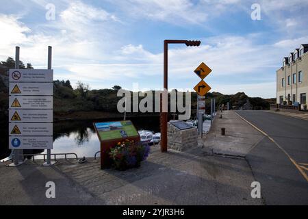 bunbeg harbour wild atlantic way discovery point quayside bunbeg, county donegal, republic of ireland Stock Photo