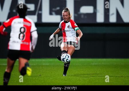 Sittard - Amber Verspaget of Feyenoord Rotterdam during the seventh round of the Azerion Vrouwen Eredivisie in season 2024/2025. The match is set between Fortuna Sittard V1 v Feyenoord V1 at Fortuna Sittard Stadion on 16 November 2024 in Sittard, The Netherlands. (VK Sportphoto/Danny de Groot) Stock Photo