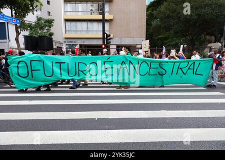 Protesters participate in the 'March for Climate' event with the aim of drawing attention to the climate emergency, the fight against hunger and against the cutting down of trees for the construction of the Sena Madureira Street tunnel, on Avenida Paulista, central region of São Paulo, this Saturday, 11/16/2024 Credit: Brazil Photo Press/Alamy Live News Stock Photo