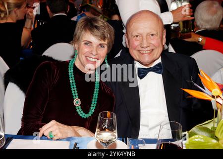 ARCHIVE PHOTO: Friedrich von METZLER has died at the age of 81. Banker Friedrich von METZLER and his wife Sylvia, Ball des Sports on 06.02.2016 in Wiesbaden Pool photo! Stock Photo