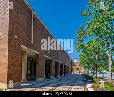 Birmingham Civil Rights Institute with the !6th Street Baptist Church behind, 16th Street North, Civil Rights Distrinct, Birmingham, Alabama, USA Stock Photo