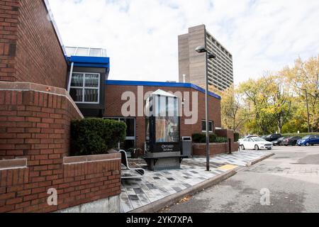 Ontario tourist information centre on Park Street East in downtown Windsor, Ontario, Canada Stock Photo