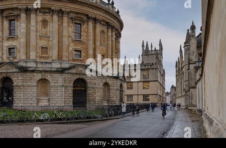 Oxford, united kingdom, 19 December 2023 Radcliffe Camera, built in 1737-49, part of Oxford University's Bodleian Library Stock Photo