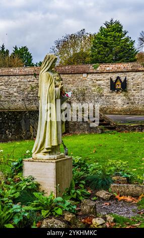 The Blessed Virgin mary Statue in The Rosary Walk. The Friars, Aylesford, Stock Photo