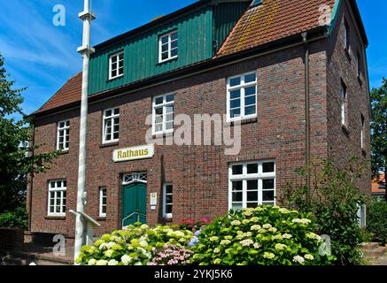 Das Rathaus der Insel Spiekeroog, ostfriesische Inseln, Nordsee, Niedersachsen, Deutschland *** Town hall of the Spiekeroog Island, East Frisian Islan Stock Photo