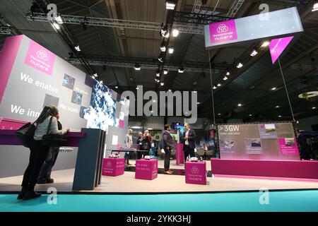 Brussels, Belgium. 18th Nov, 2024. People attend an exhibition during the European Hydrogen Week in Brussels, Belgium, on Nov. 18, 2024. The European Hydrogen Week, the European Union's policy conference and business forum for the hydrogen sector, kicked off in Brussels on Monday. Credit: Zhao Dingzhe/Xinhua/Alamy Live News Stock Photo