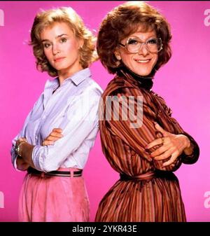 TOOTSIE 1982 Columbia Pictures film with Dustin Hoffman at right as as Michael Dorsey and Jessica Lange as Julie Nichols Stock Photo