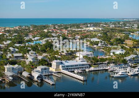 Wealthy waterfront residential area. Rich neighborhood with expensive vacation homes in Boca Grande, small town on Gasparilla Island in southwest Flor Stock Photo