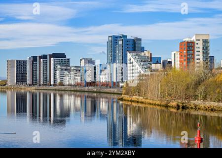 Glasgow Harbour apartments on the North Bank of the River Clyde, Partick, Glasgow, Scotland, UK, Europe Stock Photo