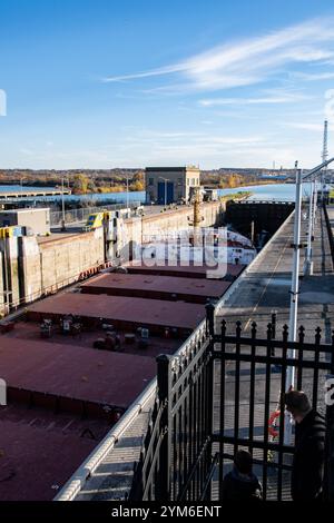 CSL St.-Laurent bulk carrier entering Welland Canal lock 3 in St. Catharines, Ontario, Canada Stock Photo