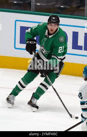 Dallas, United States. 20th Nov, 2024. Jason Robertson #21 of Dallas Stars skating on the ice whit the puck during the match against San Jose Sharks of the NHL at the American Airlines Center. Final Score Dallas Stars 5 - 2 San Jose Sharks. on November 20, 2024 in Dallas, Texas. (Photo by Javier Vicencio/Eyepix Group/Sipa USA) Credit: Sipa USA/Alamy Live News Stock Photo