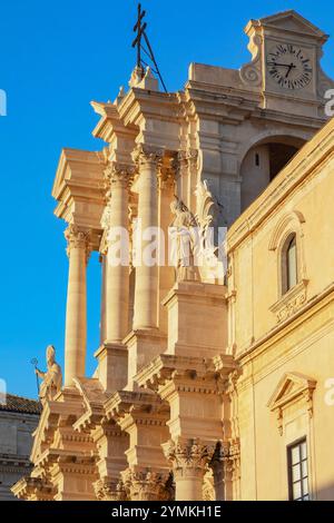Syracuse Cathedral facade, Ortygia, Syracuse, Sicily, Italy Stock Photo