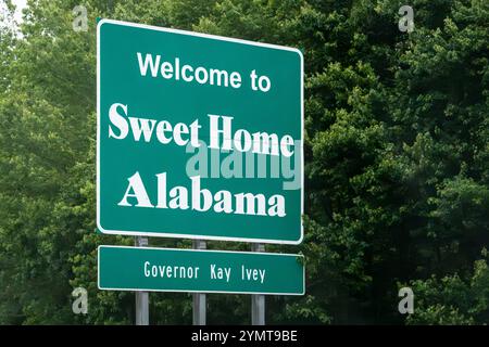 Welcome to Sweet Home Alabama interstate sign along the Alabama state line. (USA) Stock Photo