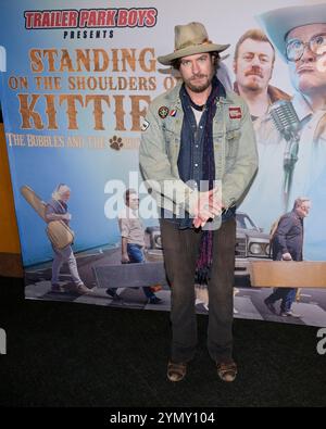 November 22, 2024, Hollywood, California, USA: Zach Selwyn attends the Los Angeles premiere of ''Standing on the Shoulders of Kitties' (Credit Image: © Billy Bennight/ZUMA Press Wire) EDITORIAL USAGE ONLY! Not for Commercial USAGE! Stock Photo