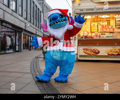 Brentwood Essex, UK. 23rd Nov, 2024. Mark Haigh The Mayor of Brentwood Essex switches on the Christmas lights The High Street will be taken over for the festive event which will feature a number of performances leading up to the light switch on Credit: Richard Lincoln/Alamy Live News Stock Photo