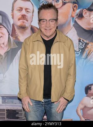 November 22, 2024, Hollywood, California, USA: Tom Arnold attends the Los Angeles premiere of ''Standing on the Shoulders of Kitties' (Credit Image: © Billy Bennight/ZUMA Press Wire) EDITORIAL USAGE ONLY! Not for Commercial USAGE! Stock Photo