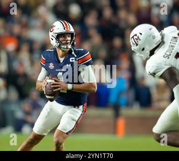 Auburn, Alabama, USA. 23rd Nov, 2024. Auburn quarterback Payton Thorne (1) looks to pass during overtime in a college football game between the Auburn Tigers and the Texas A&M Aggies on November 23, 2024 in Auburn, Alabama. Auburn won in four overtimes, 43-41. (Credit Image: © Scott Coleman/ZUMA Press Wire) EDITORIAL USAGE ONLY! Not for Commercial USAGE! Credit: ZUMA Press, Inc./Ģ����ý Live News Stock Photo