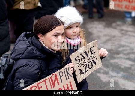 Kyiv, Kyiv City, Ukraine. 24th Nov, 2024. Mother with her daughter at Free Azovstal protest of family and friends of soldiers who are being held in captivity by Russia. The soldiers surrendered to Russia on May 20th 2022 to save lives at the Azovstal Iron and Steal works of Mariupol. Some have been released, many are still being held in Russian captivity. (Credit Image: © Andreas Stroh/ZUMA Press Wire) EDITORIAL USAGE ONLY! Not for Commercial USAGE! Credit: ZUMA Press, Inc./Alamy Live News Stock Photo