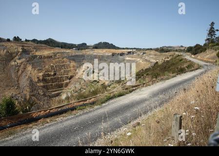 Huge mining hole at Waihi gold mine in New Zealand Stock Photo