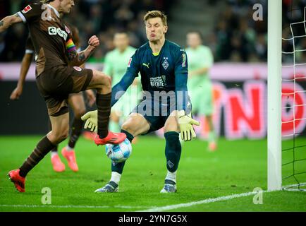 left to right Jackson IRVINE (St. Pauli), goalwart Moritz NICOLAS (MG) goalchance, parade, action, duels, soccer 1st Bundesliga, 11th matchday, Borussia Monchengladbach (MG) - FC St. Pauli Hamburg Hamburg 2:0, on November 24th, 2024 in Borussia Monchengladbach/ Germany. #DFL regulations prohibit any use of photographs as image sequences and/or quasi-video # Stock Photo