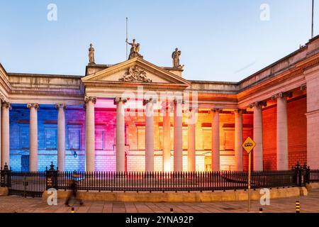 Ireland, Leinster province, Dublin, Parliament House, built in the 18th century to house Parliament, now home to the Bank of IrelandIreland, Leinster province, Dublin, Stock Photo