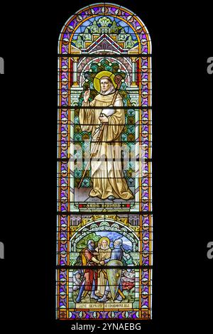 France, Meurthe et Moselle, Bouxieres sous Froidmont, Our Lady of the Nativity church, stained glass window made in 1924 by master glassmaker from Nancy Joseph Benoit representing on the top Saint Bernard of Clervaux, on the bottom the episode of the intercession of Saint Bernard de Clervaux in 1153 to settle a peace agreement between Etienne of Bar leading the army of Metz and renaud the Second, count of Mousson, affiliated with the duke of Lorraine Stock Photo