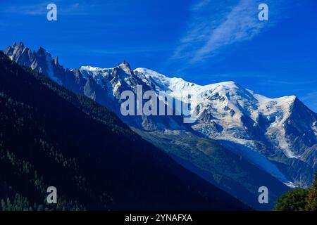 Chamonix - Grotte du Glacier des Bossons e t l'Aiguille du Midi - Cartorum
