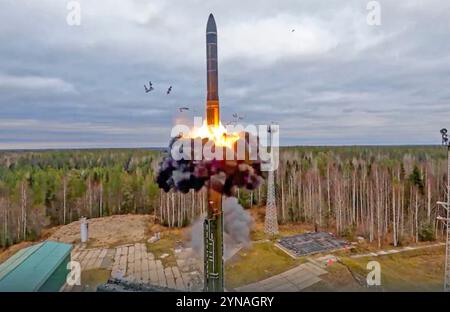 YARS  Russian intercontinental missile test launch. Photo: Russian Defence Ministry) Stock Photo