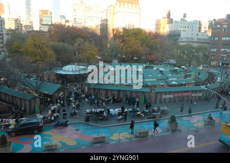 New York, United States. 25th Nov, 2024. Shops are seen at the Union Square Holiday Market in Union Square, Manhattan, New York City. Credit: SOPA Images Limited/Alamy Live News Stock Photo