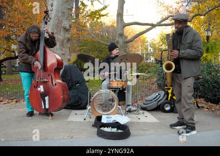 New York, United States. 25th Nov, 2024. Musicians play jazz in Madison Square Park, Manhattan, New York City. Credit: SOPA Images Limited/Alamy Live News Stock Photo