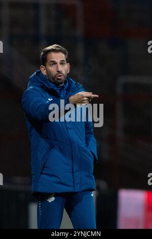 Theodoros Dedes (TSG Hoffenheim, Trainer) gestikuliert, GER, VfL Bochum vs TSG 1899 Hoffenheim, Fussball Frauen DFB Pokal, Achtelfinale, Saison 2024/2025, 22.11.2024  DFB regulations prohibit any use of photographs as image sequences and/or quasi-video  Foto: Eibner-Pressefoto/Michael Memmler Stock Photo