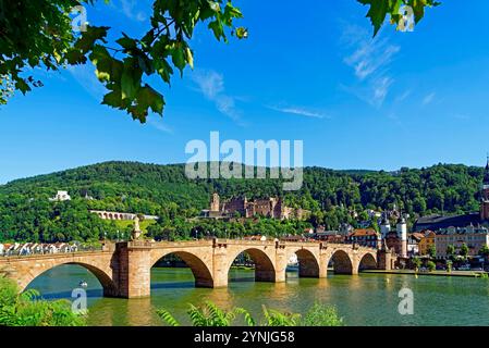 Heidelberg, Fluß, Neckar, Karl-Theodor-Brücke (Alte Brücke), Brückentor, Schloß Stock Photo